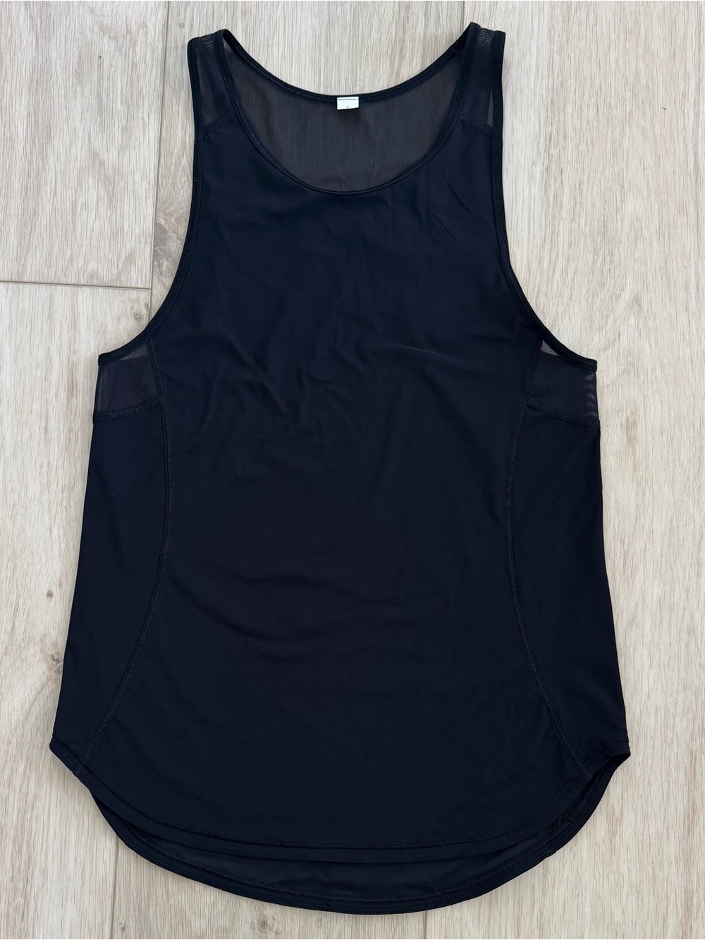 Lululemon women’s Sculpt Tank II black mesh running top size 2 relaxed fit